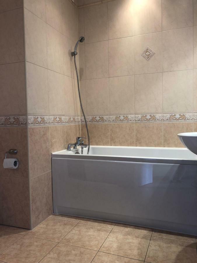 Apartament 69 Metro Daire Varşova Dış mekan fotoğraf