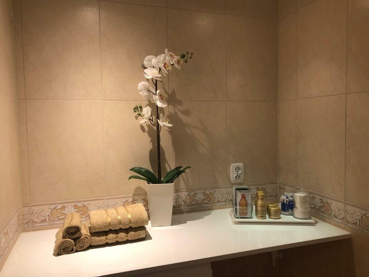 Apartament 69 Metro Daire Varşova Dış mekan fotoğraf